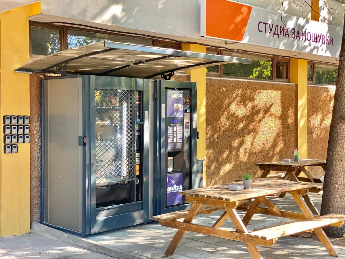 Hello Studios Budget Stays Free Parking & Wifi Stara Zagora Exterior foto