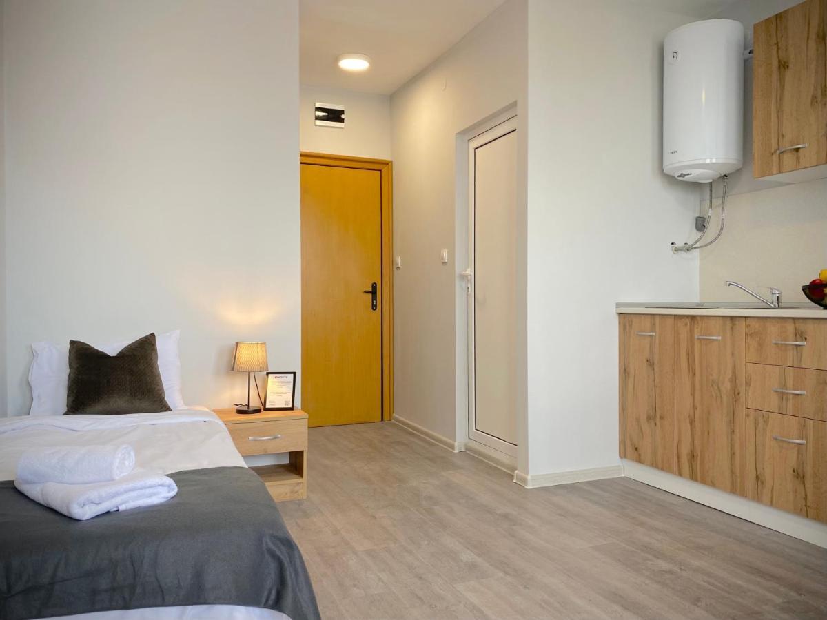 Hello Studios Budget Stays Free Parking & Wifi Stara Zagora Exterior foto