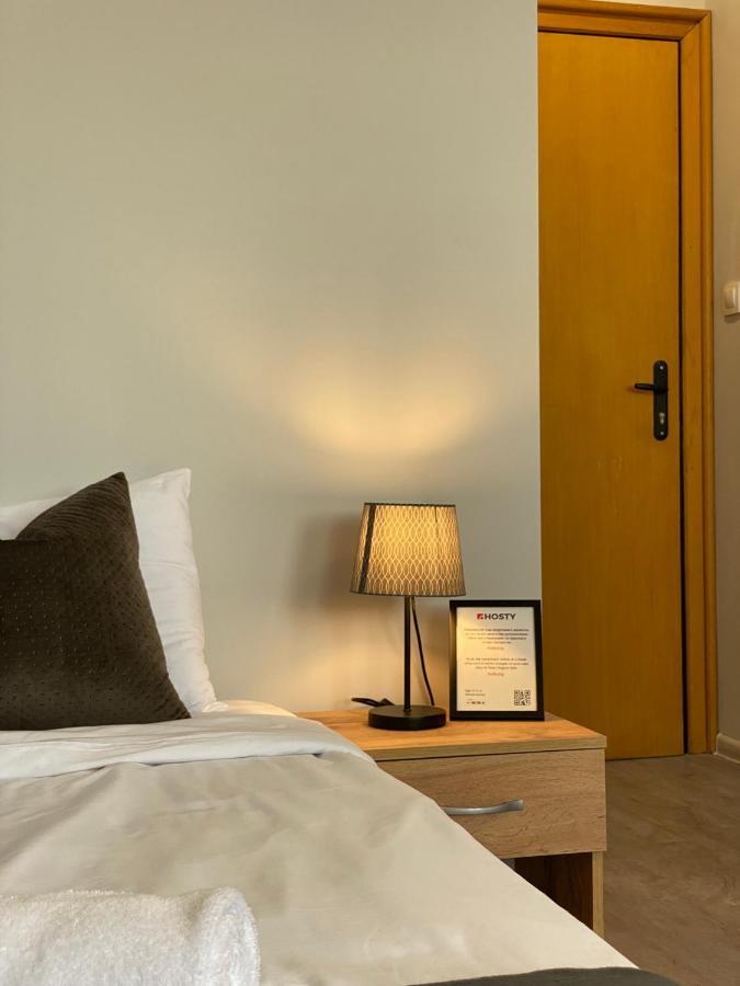 Hello Studios Budget Stays Free Parking & Wifi Stara Zagora Exterior foto