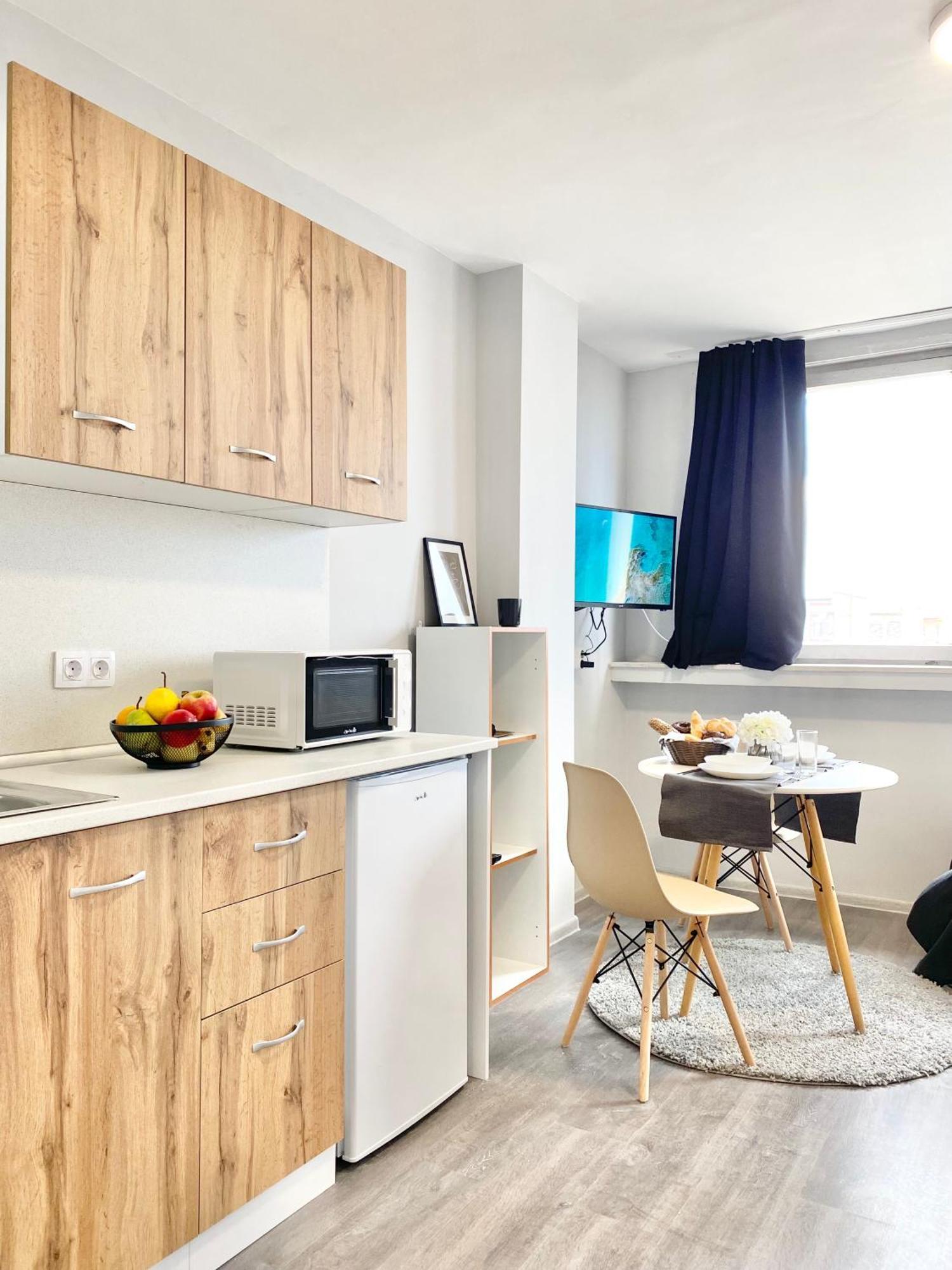 Hello Studios Budget Stays Free Parking & Wifi Stara Zagora Exterior foto
