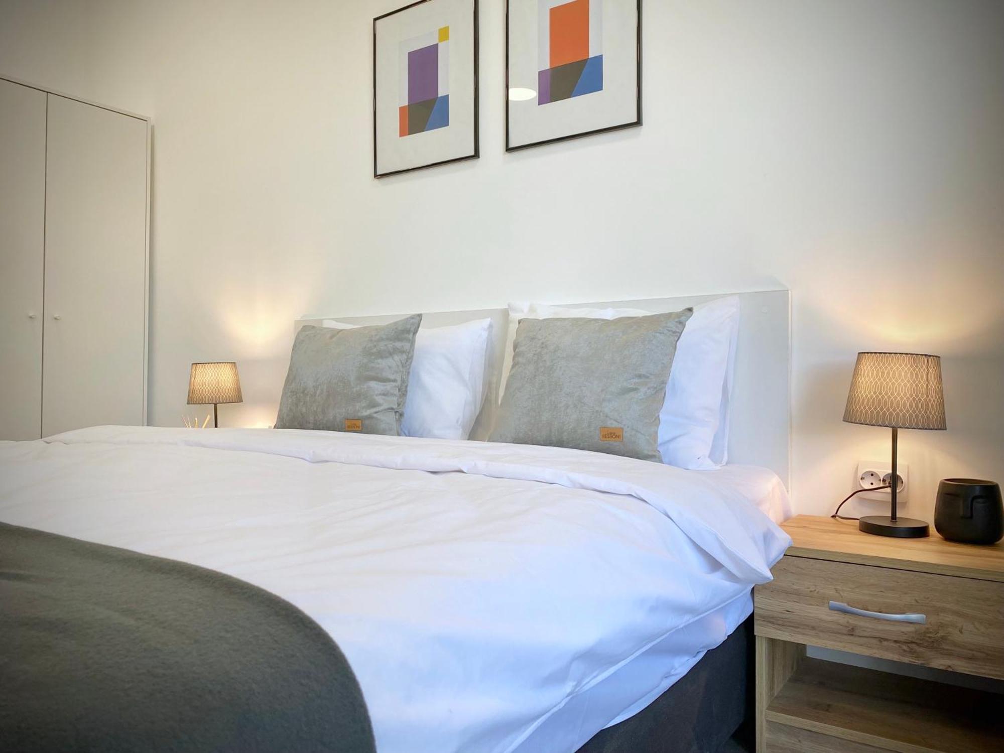 Hello Studios Budget Stays Free Parking & Wifi Stara Zagora Exterior foto