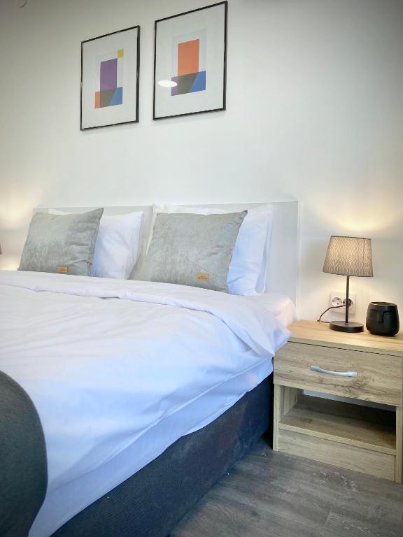 Hello Studios Budget Stays Free Parking & Wifi Stara Zagora Exterior foto